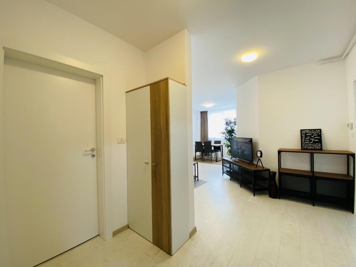 Charming Flat In Brasov With Balcony Panoramic View 아파트 외부 사진